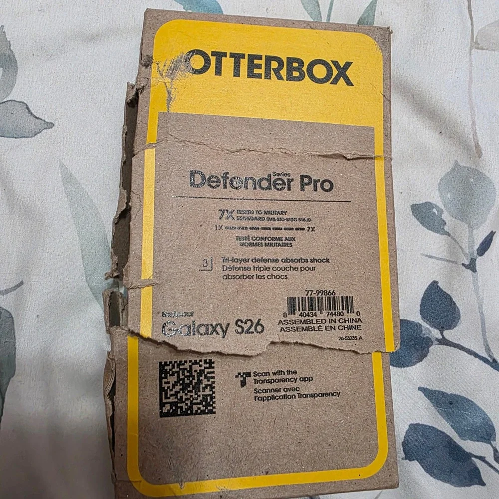 OtterBox Defender Pro Series Case with Magnet Samsung Galaxy S26 Black 77-99866